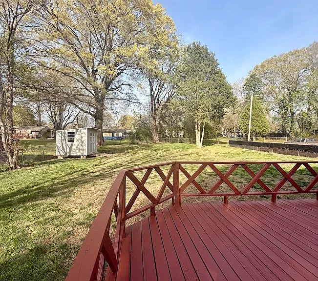 516 Kerr St — Photo 17
