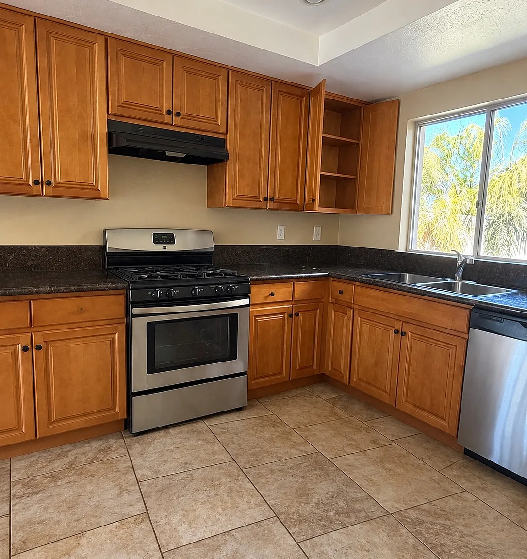 2 bed, 1000 sqft, $4,495 — Photo 4