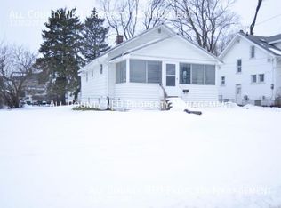 1854 16th St SW, Akron, OH 44314