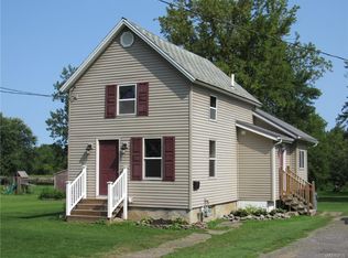 9751 Watson Ave, Middleport, NY 14105