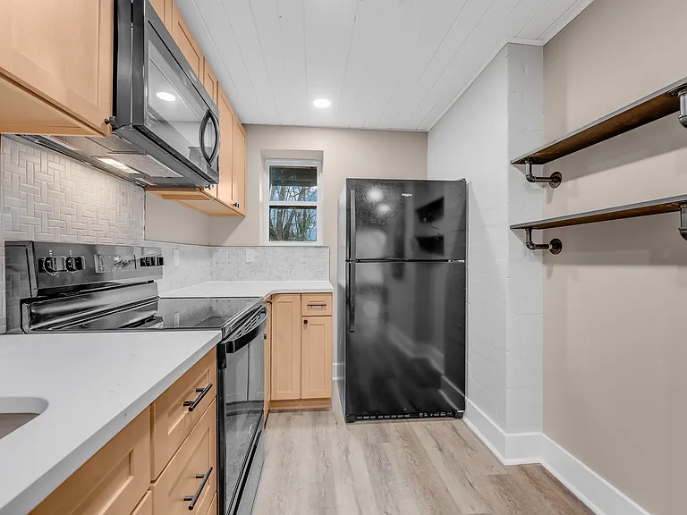 Terrace Heights Apartments — Photo 47