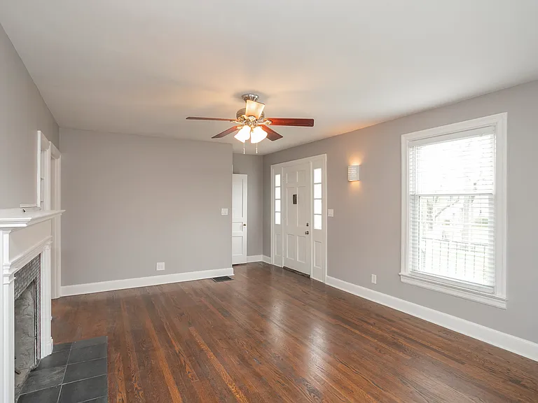611 Shady Ln — Photo 8