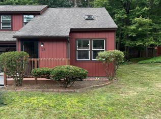 38 Wake Robin Rd, Malta, NY 12020