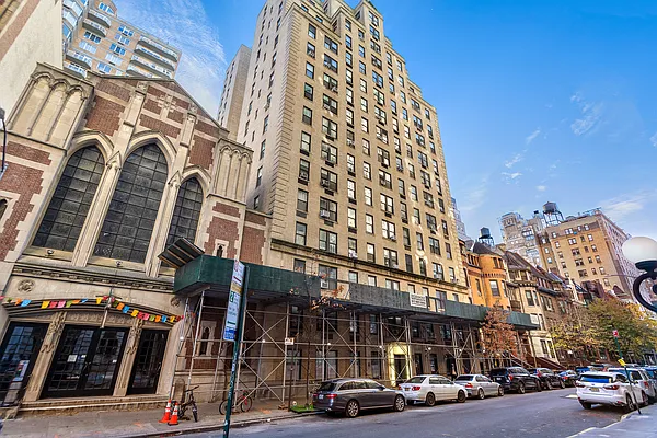 Rented by Vector New York, LLC | media 9