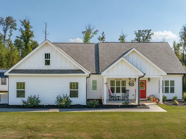 207 Oakwood Dr, Commerce, GA 30529