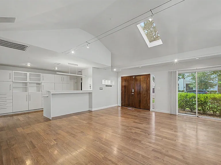 2723 Nottingham St — Photo 5