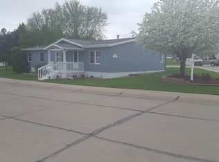 4445 Camden Loop, Bismarck, ND 58503