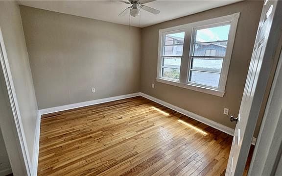 4th image of 622 Terrace St