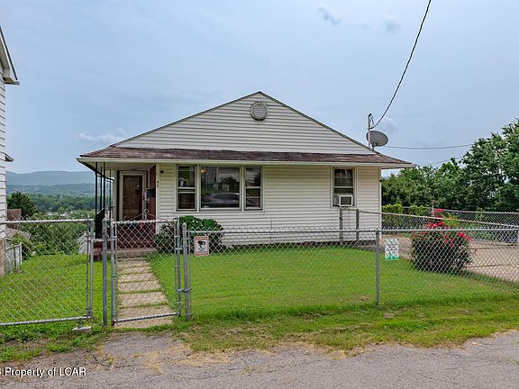 2nd image of 42 Cambria St