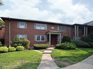 18B Lakeside Dr, Millburn, NJ 07041