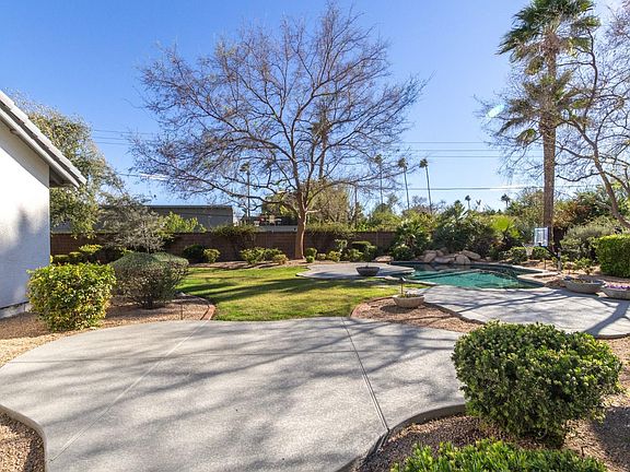 4th image of 1143 W El Camino Dr