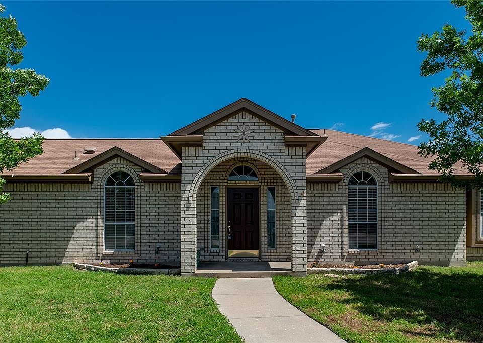 1st image of 716 Big Willow Dr