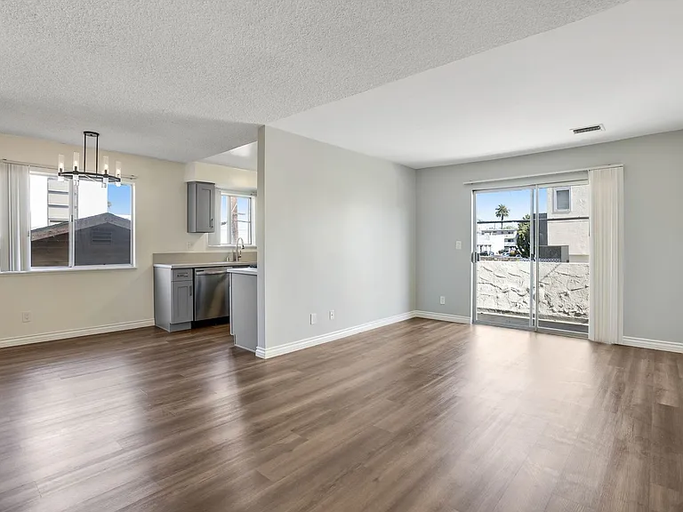 Casa Grande Apartments — Photo 4