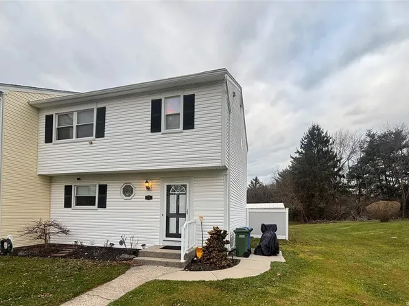 16 Hampton Ct., Coram, NY 11727