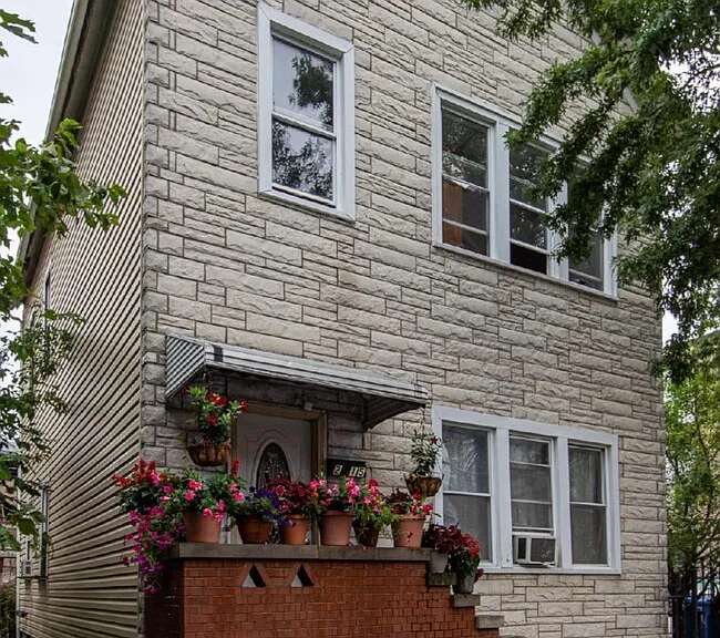 2315 N Washtenaw Ave #2 — Photo 1