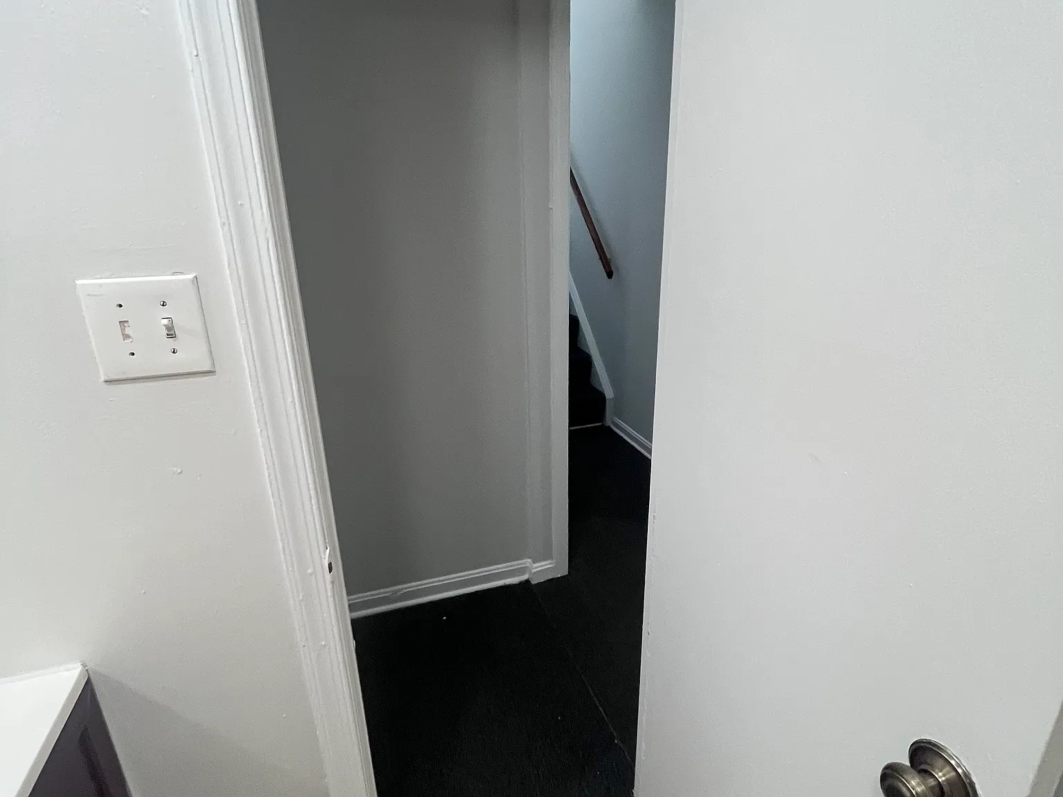 8 bed, 1232 sqft, $7,655 — Photo 1
