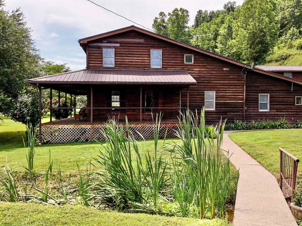 135 Cedar Ln, West Union, WV 26456