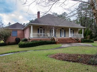 10 Fair Lake Cir, Hattiesburg, MS 39402