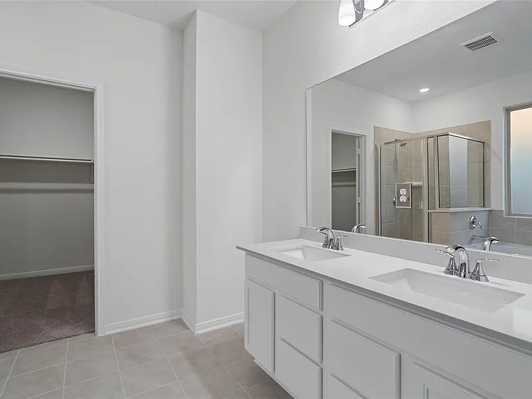 7631 Coral Key Dr — Photo 8