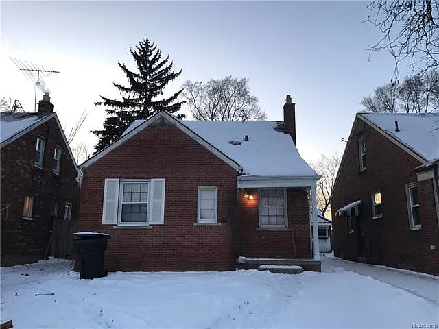 9781 Manistique St photo 1