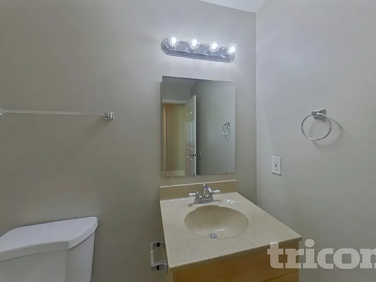 554 Peregrine Ct — Photo 14