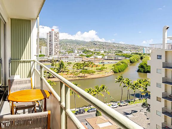 Incredible Ala Wai view on your private lanai
