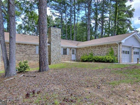 3rd image of 2210 Village Dr