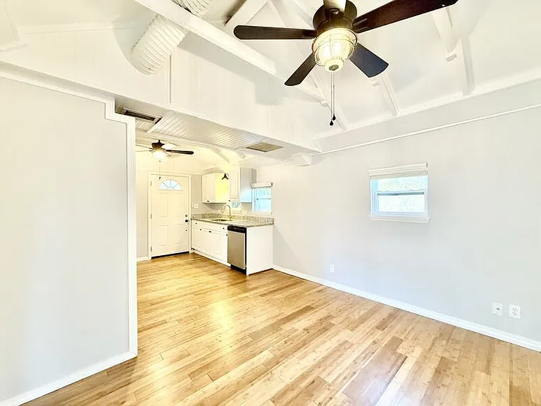 713 Smith St — Photo 23