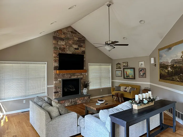 Victoria Ln — Photo 9