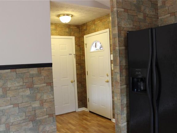 3rd image of 393 Polk Manor Dr