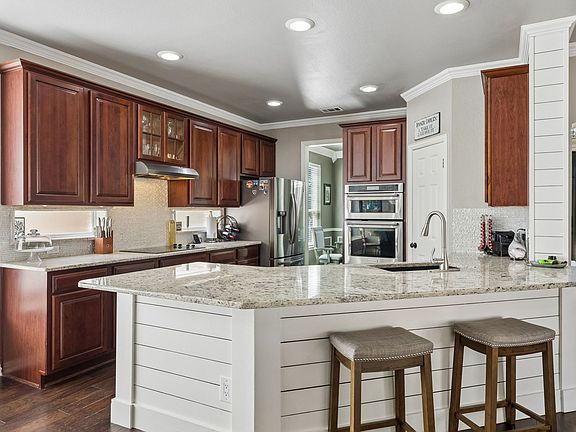 5th image of 4227 Republic Dr