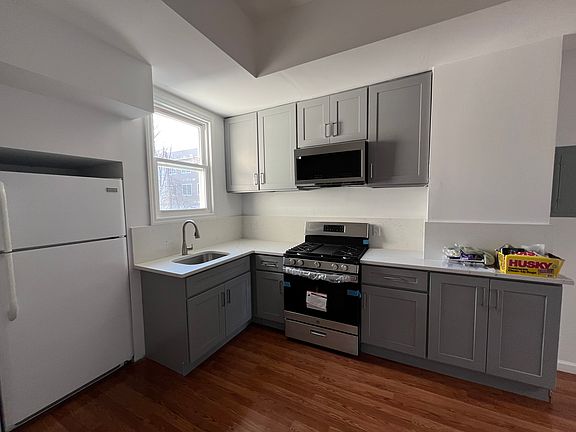 2nd image of 3234 Kennedy Blvd Unit 2