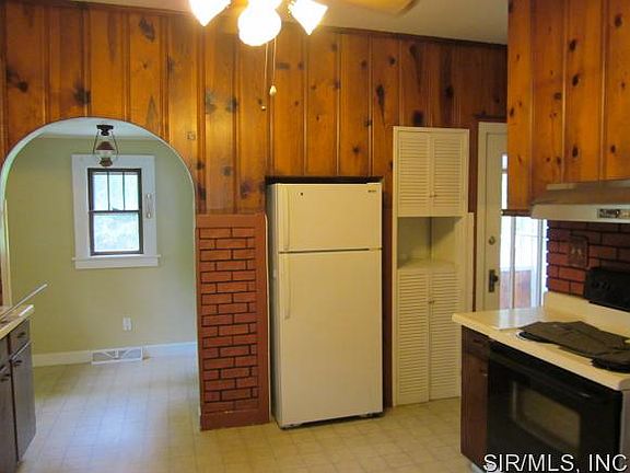 5th image of 2213 Sanford Ave