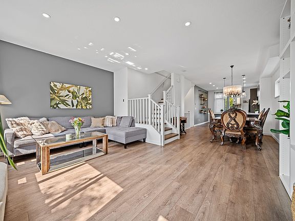 4th image of 19505 68a Ave #128