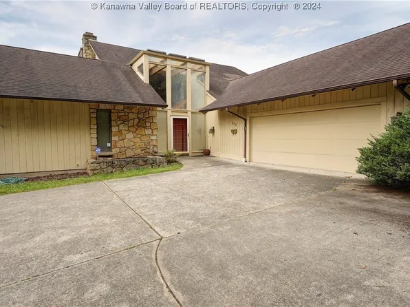 832 Lower Chester Rd, Charleston, WV 25302