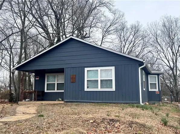 1653 Hardesty Ave, Kansas City, MO 64127