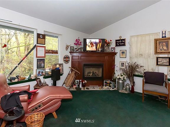 2nd image of 10115 128th St NW