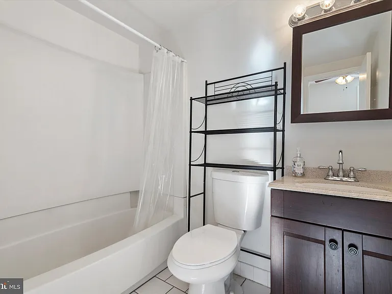 1604 Wallace St #102 — Photo 14