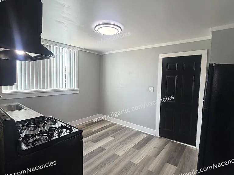 3828 Alder St — Photo 5