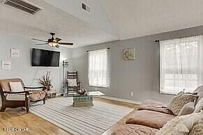 5th image of 2705 Wharf Rd