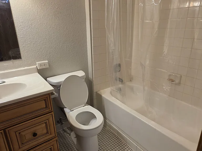 7th Place Apartments — Photo 59