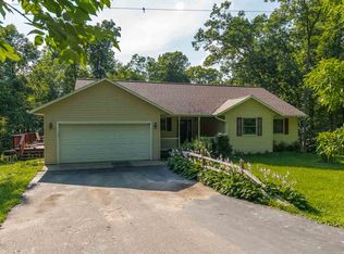 S6081 S Shore Rd, Baraboo, WI 53913