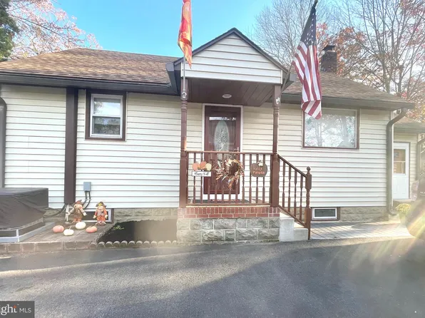 9 Ivy St, Browns Mills, NJ 08015