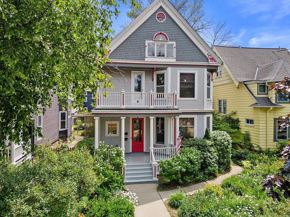 1st image of 2712 N Maryland AVENUE