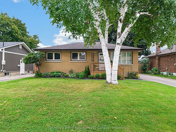 2nd image of 94 9th Ave