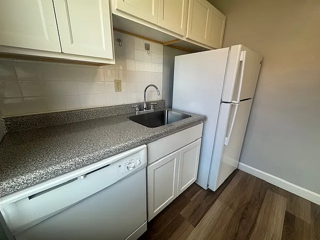 Royal Gardens Apartments — Photo 65