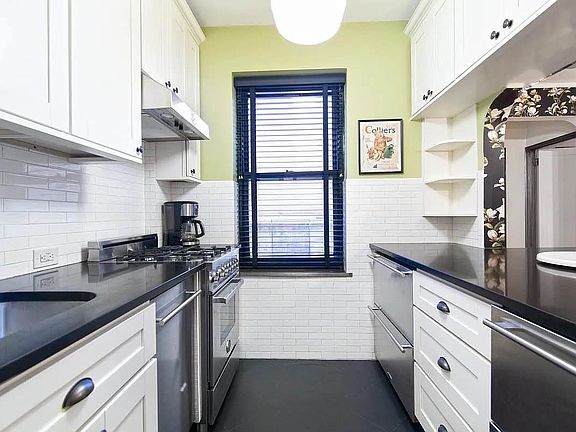 2nd image of 155 W 71st St APT 5E