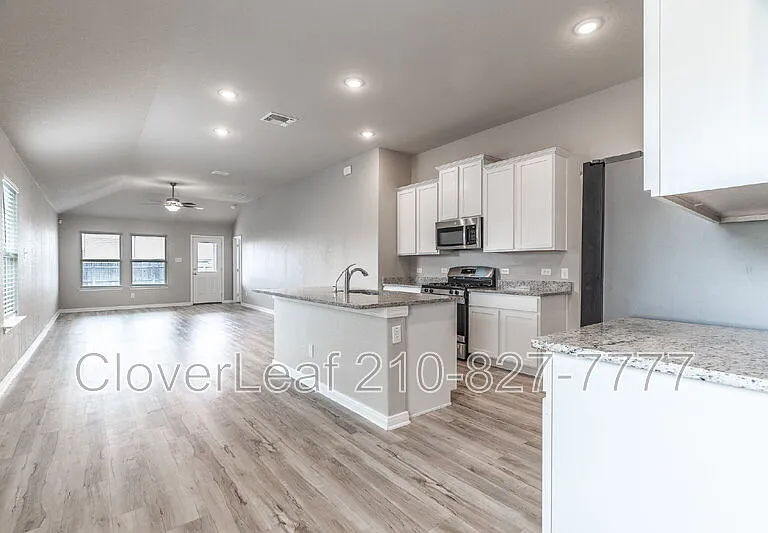 6334 Willow Point Blvd — Photo 7