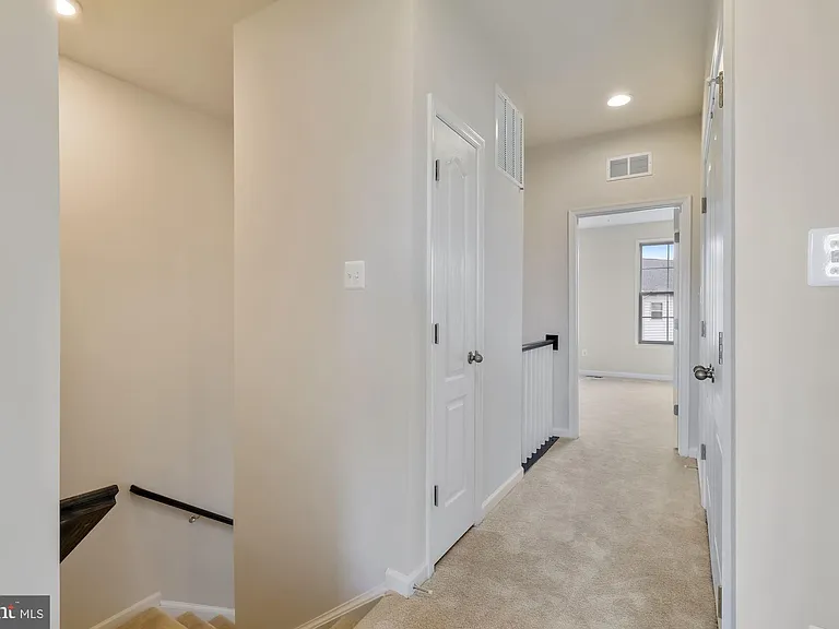 5986 Passend Dr — Photo 15