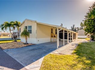 7230 Ladyfish Dr, Saint James City, FL 33956